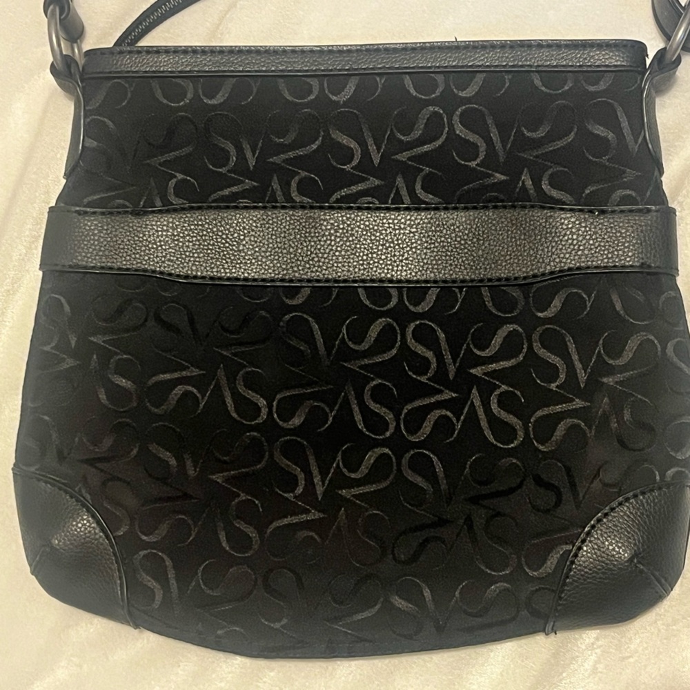 Simply Vera by Vera Wang Women’s Stylish Black Shoulder Purse or Crossbody Bag - Picture 7 of 16